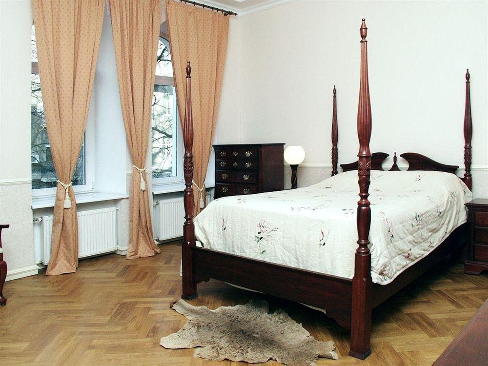 Pecherskie Lipki Hotel Kiev Exterior photo